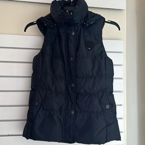 Feather puffer vest. Tommy Hilfiger.